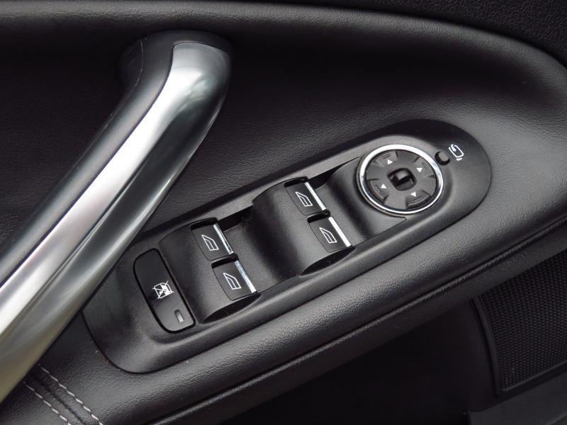 Prodám Ford Mondeo 1.6 EcoBoost - Photo 19