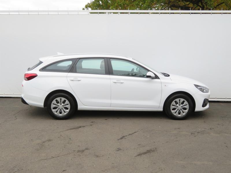 Prodám Hyundai i30 1.5 CVVT - Photo 6