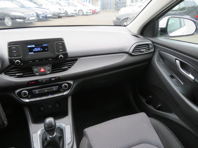 Prodám Hyundai i30 1.5 CVVT - Photo 8