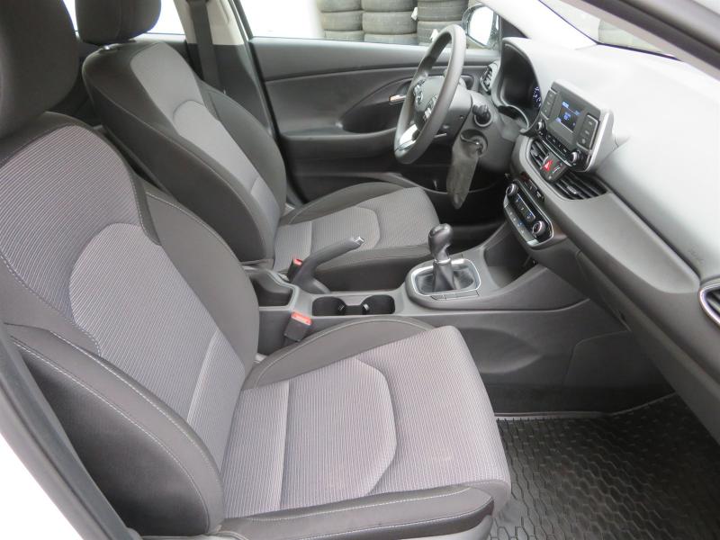 Prodám Hyundai i30 1.5 CVVT - Photo 9