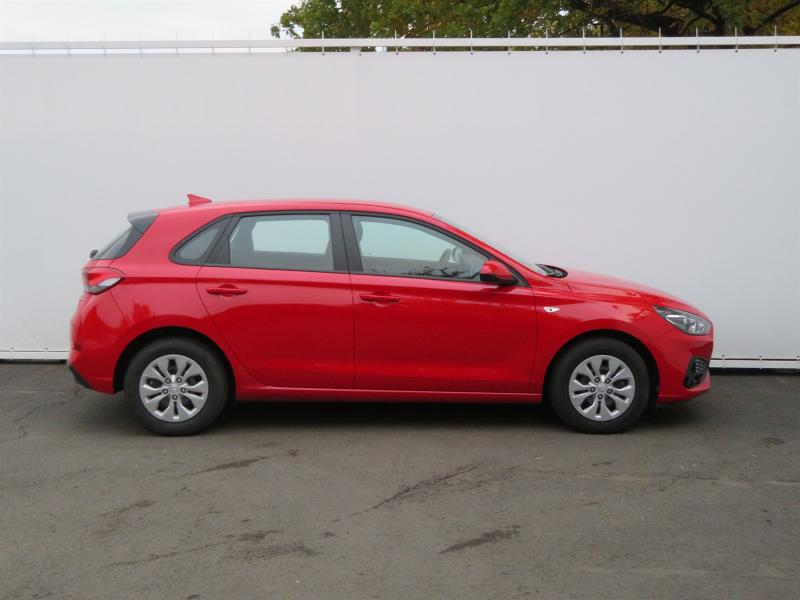 Prodám Hyundai i30 1.5 CVVT - Photo 6